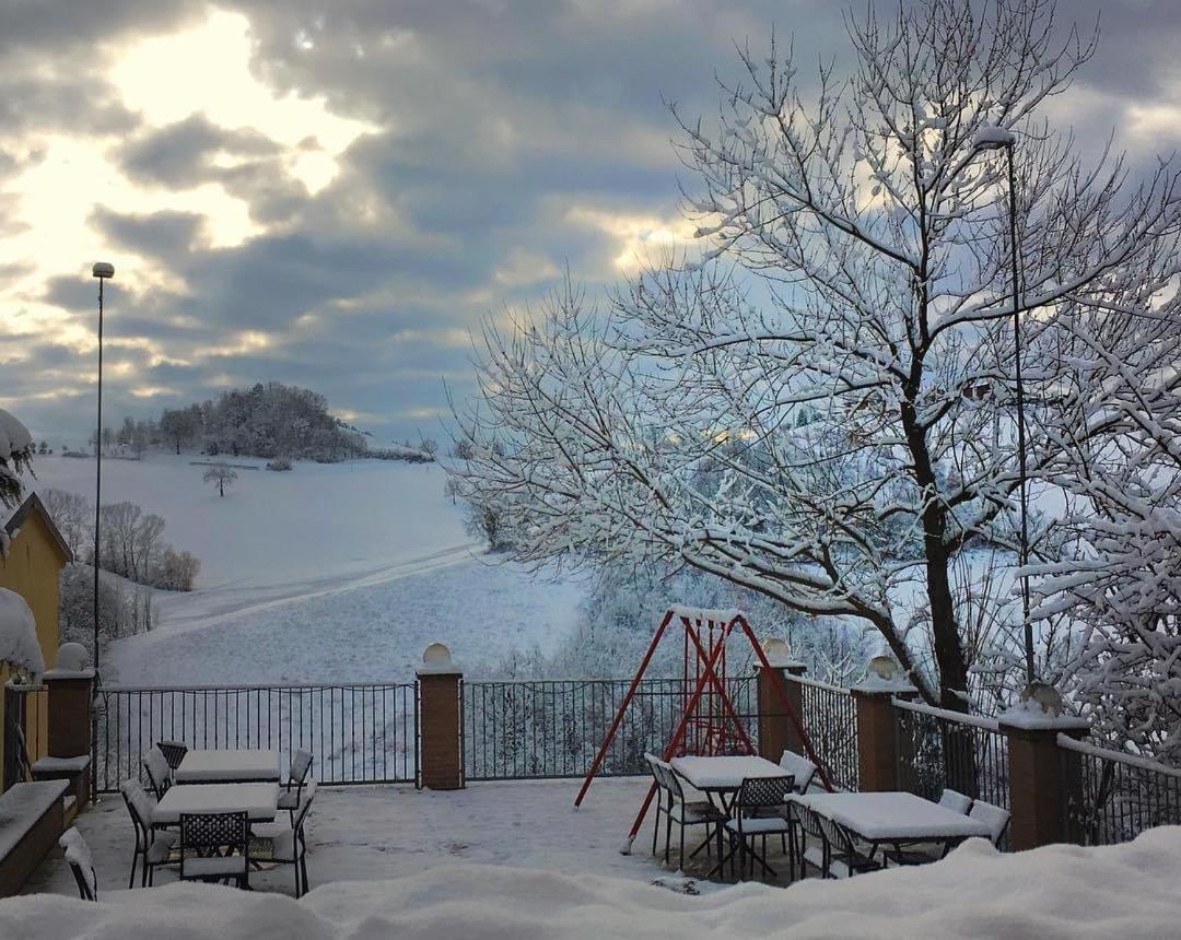 Agriturismo Il Colore Del Grano San Vittore エクステリア 写真